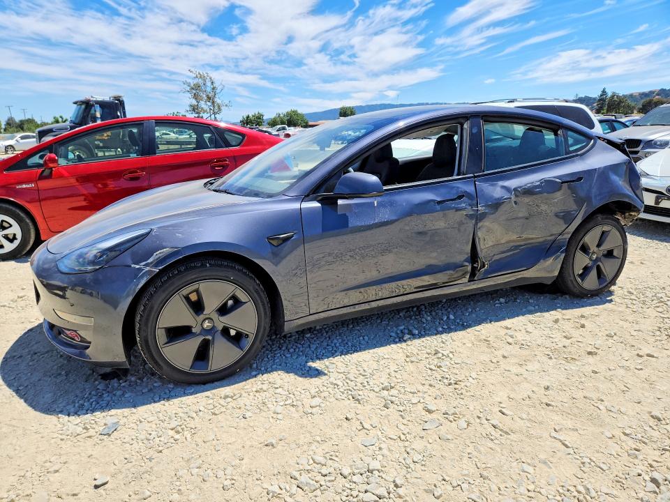 60078996 :رقم المزاد ، 5YJ3E1EAXPF693662 vin ، 2023 Tesla Model 3 مزاد بيع