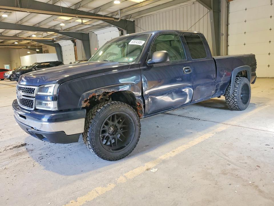Auction sale of the 2007 Chevrolet Silverado, vin: 1GCEK19B17E174084, lot number: 60834306