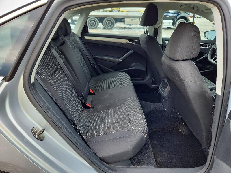 2017 Volkswagen Passat მანქანა იყიდება აუქციონზე, vin: 1VWAT7A32HC085301, აუქციონის ნომერი: 63469366