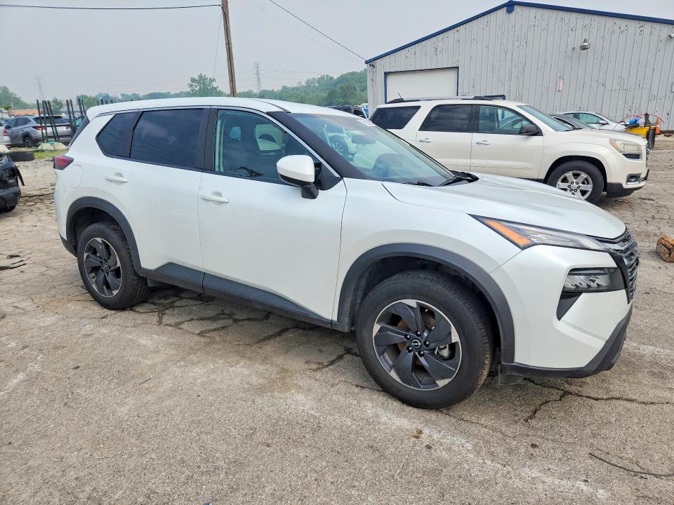 61332016 :رقم المزاد ، 5N1BT3BA4RC682489 vin ، 2024 Nissan Rogue مزاد بيع