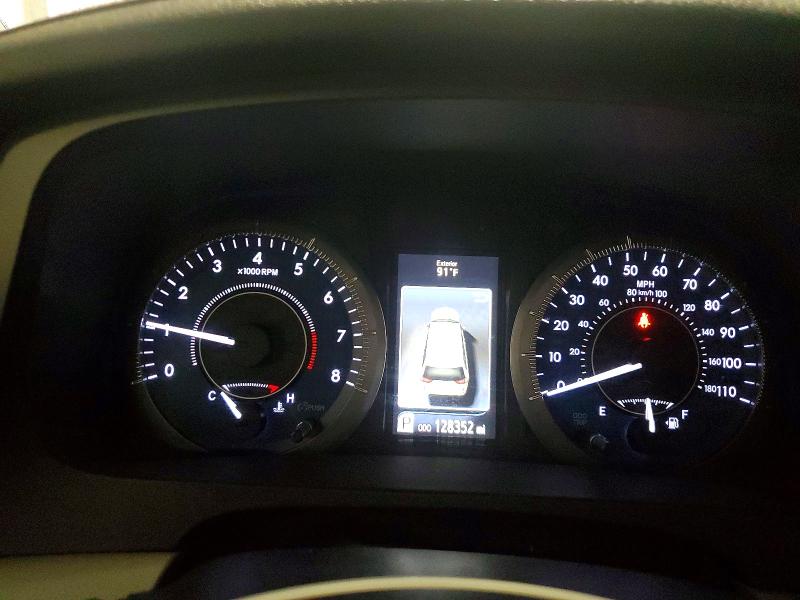 Auction sale of the 2017 Toyota Sienna, vin: 5TDYZ3DC5HS772887, lot number: 61165986