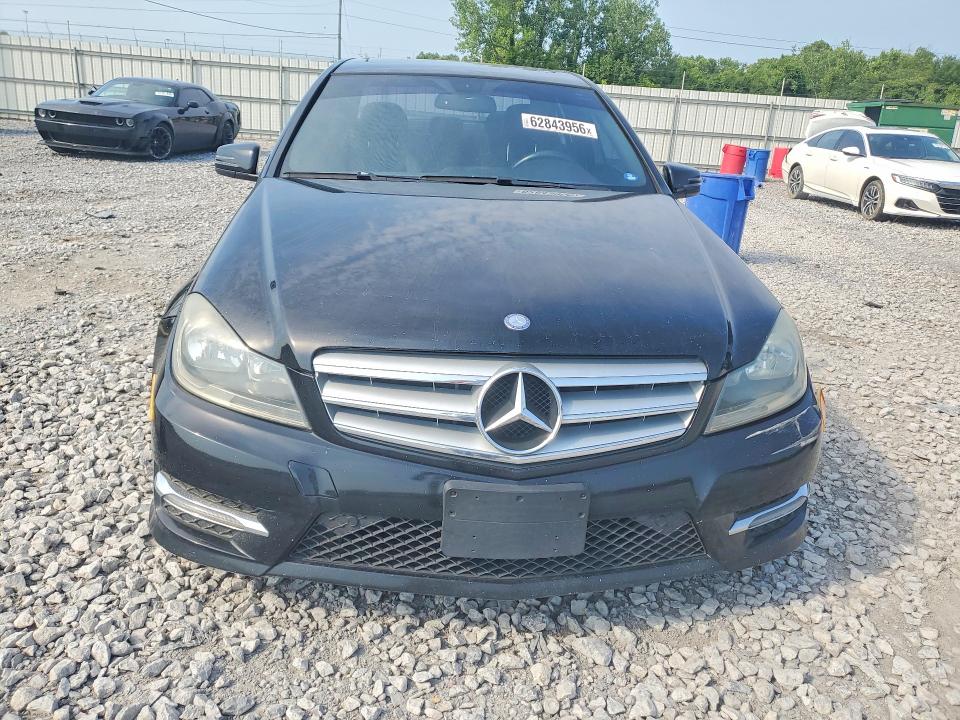 2013 Mercedes-benz C მანქანა იყიდება აუქციონზე, vin: WDDGF8AB3DG106926, აუქციონის ნომერი: 62843956
