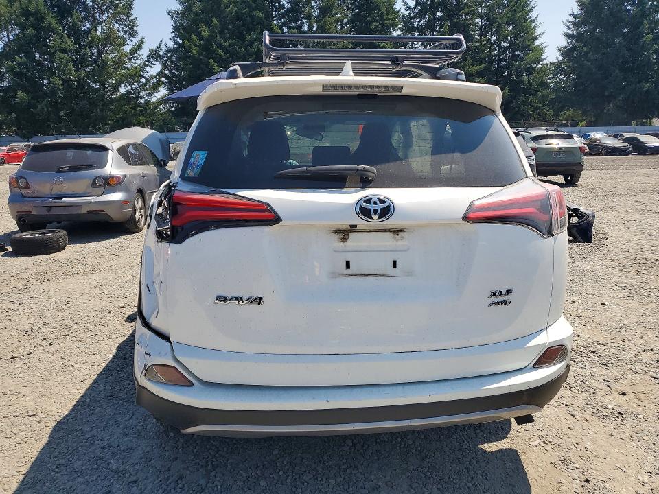 Продажа на аукционе авто 2017 Toyota Rav4, vin: JTMRFREV8HJ118334, номер лота: 60680586