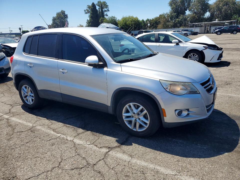 60508926 :رقم المزاد ، WVGAV7AX4BW538268 vin ، 2011 Volkswagen Tiguan مزاد بيع