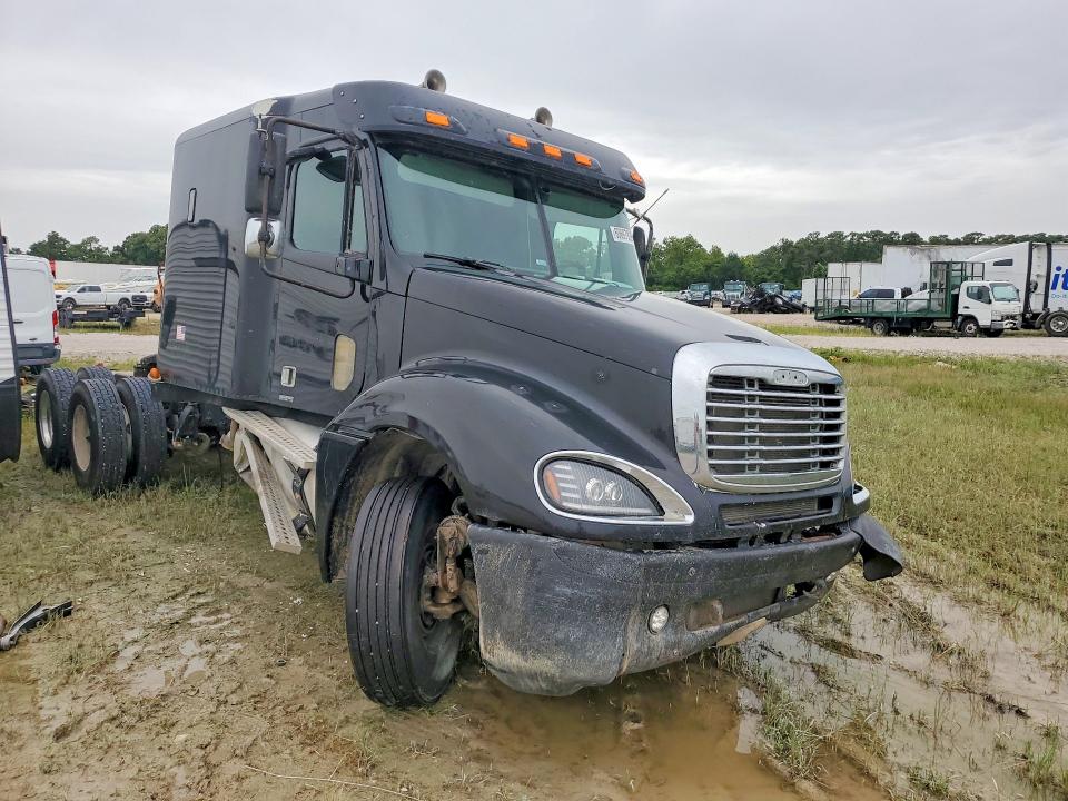 60697926 :رقم المزاد ، 1FUJA6CK27LW13398 vin ، 2007 Freightliner Columbia 1 مزاد بيع