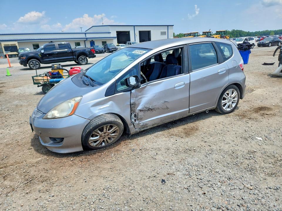 62691846 :رقم المزاد ، JHMGE8H48AC006164 vin ، 2010 Honda Fit مزاد بيع