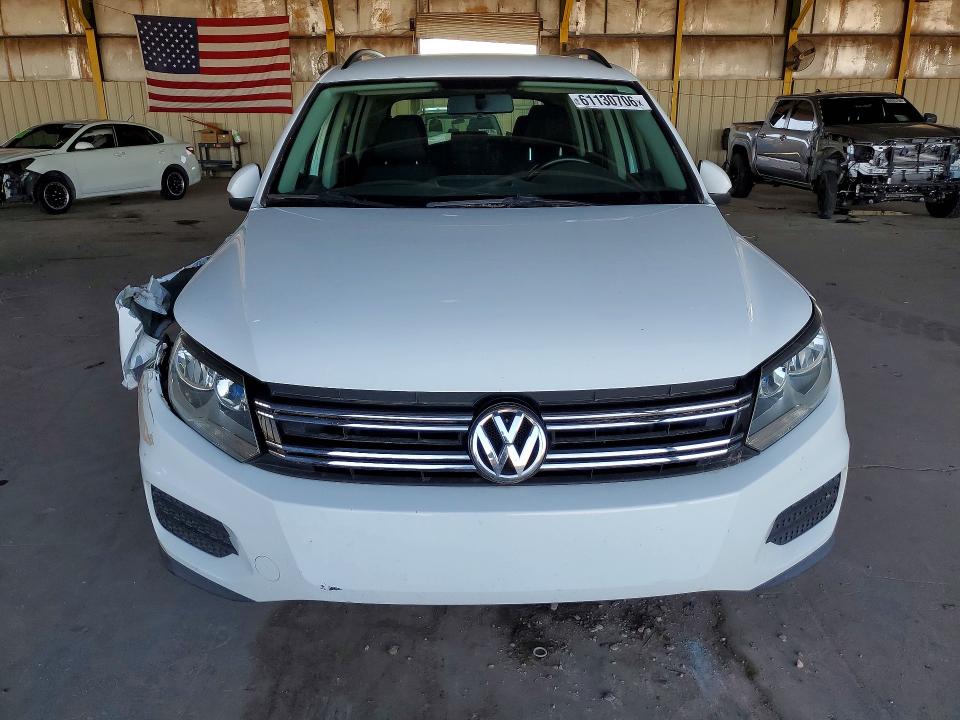 2015 Volkswagen Tiguan მანქანა იყიდება აუქციონზე, vin: WVGAV7AX2FW565345, აუქციონის ნომერი: 61130706