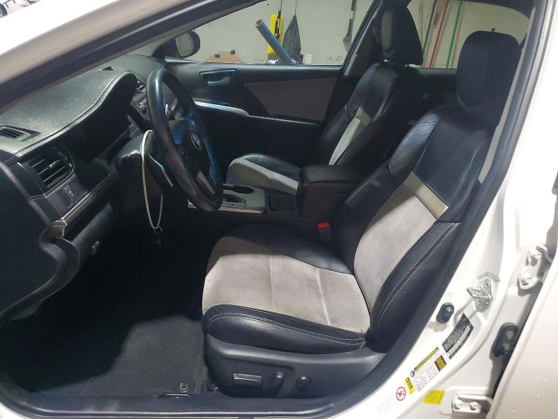 60423956 :رقم المزاد ، 4T1BK1FKXCU516425 vin ، 2012 Toyota Camry مزاد بيع