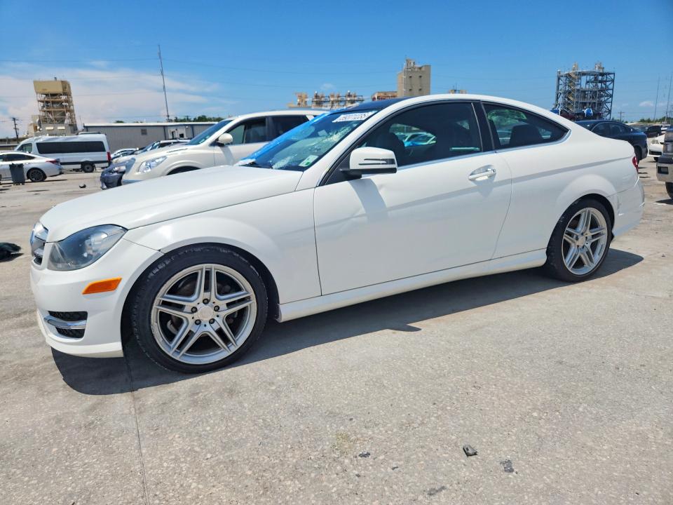 2013 Mercedes-benz C მანქანა იყიდება აუქციონზე, vin: WDDGJ4HB4DF970743, აუქციონის ნომერი: 59371236