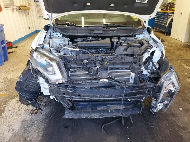 62318536 :رقم المزاد ، KNMAT2MV6HP597476 vin ، 2017 Nissan Rogue مزاد بيع