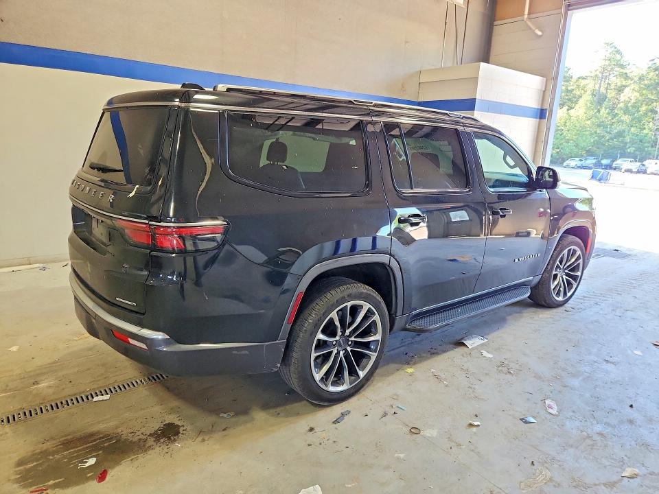 62462566 :رقم المزاد ، 1C4SJVBT8NS211890 vin ، 2022 Jeep Wagoneer مزاد بيع