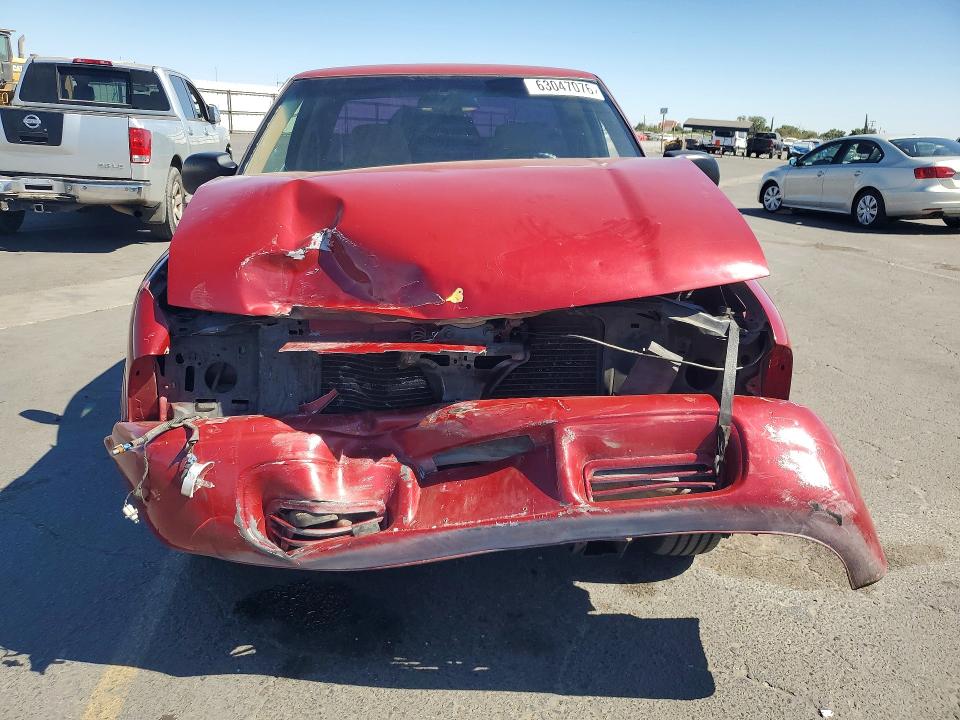 63047076 :رقم المزاد ، 1GTCS19W528219934 vin ، 2002 Gmc Sonoma مزاد بيع