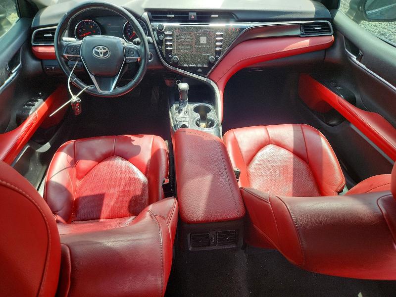 60819366 :رقم المزاد ، 4T1B61HK4KU816736 vin ، 2019 Toyota Camry مزاد بيع