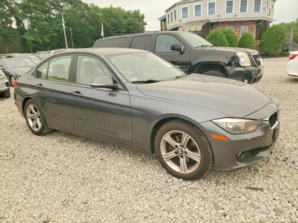 2013 Bmw 328 მანქანა იყიდება აუქციონზე, vin: WBA3B3C56DJ810665, აუქციონის ნომერი: 61414286
