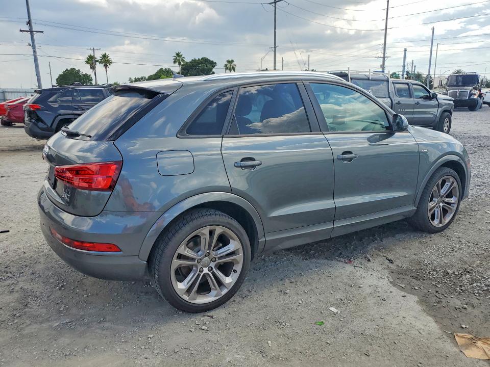59891726 :رقم المزاد ، WA1ECCFS9JR018222 vin ، 2018 Audi Q3 مزاد بيع