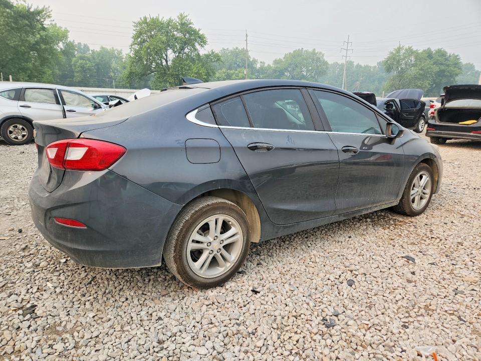 2018 Chevrolet Cruze მანქანა იყიდება აუქციონზე, vin: 1G1BE5SMXJ7112054, აუქციონის ნომერი: 61627226