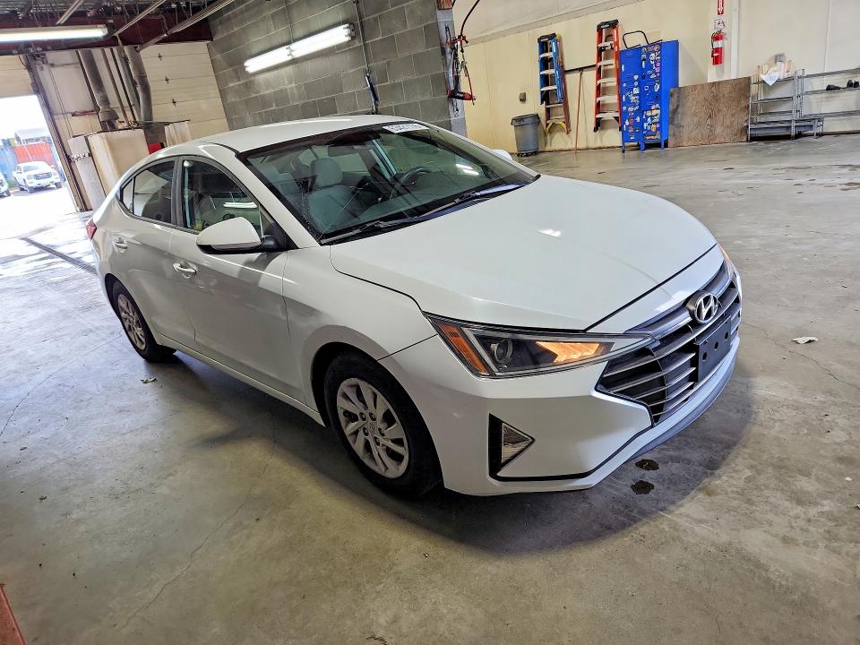 63421176 :رقم المزاد ، 5NPD74LFXLH606773 vin ، 2020 Hyundai Elantra مزاد بيع