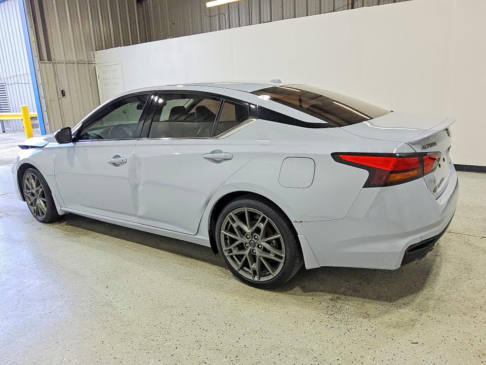 61668536 :رقم المزاد ، 1N4AL4CV3PN335993 vin ، 2023 Nissan Altima مزاد بيع