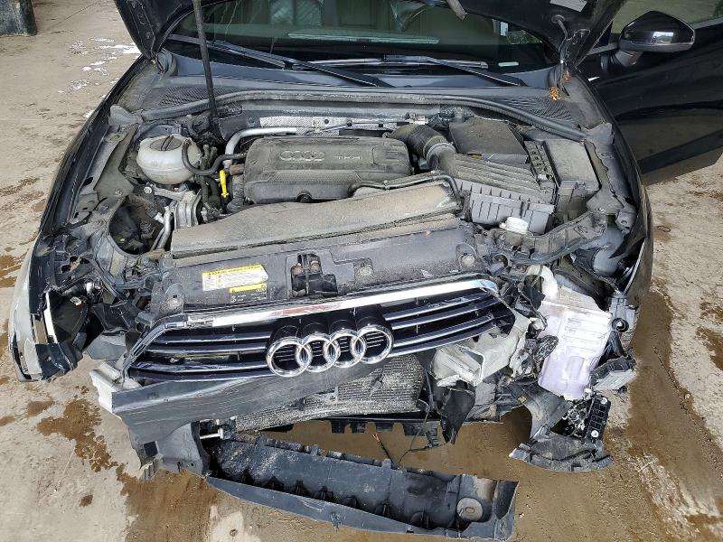 60416026 :رقم المزاد ، WAUB8GFF3H1046804 vin ، 2017 Audi A3 مزاد بيع