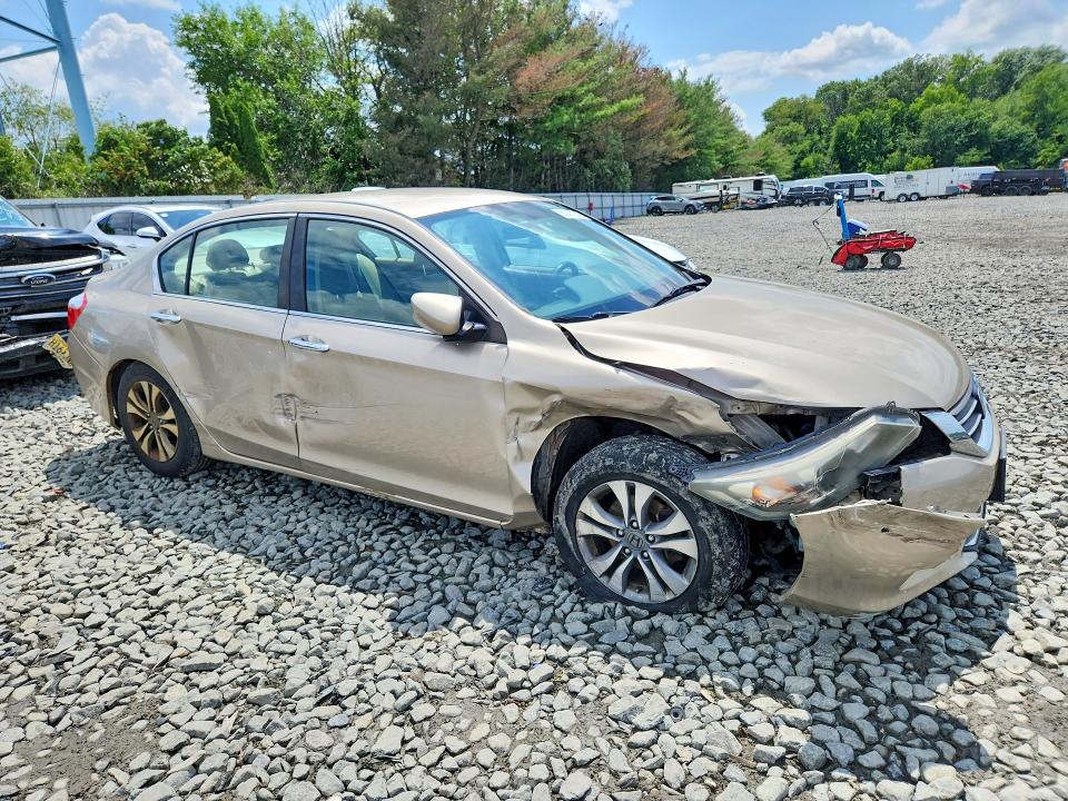 62402346 :رقم المزاد ، 1HGCR2F33FA128866 vin ، 2015 Honda Accord مزاد بيع
