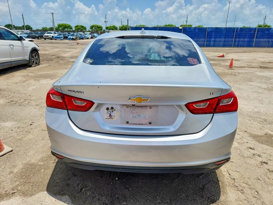 Продаж на аукціоні авто 2018 Chevrolet Malibu, vin: 1G1ZD5ST5JF228776, номер лоту: 62418016