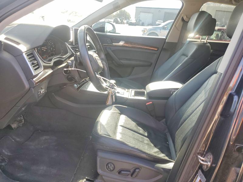 60943836 :رقم المزاد ، WA1BNAFY2J2151533 vin ، 2018 Audi Q5 مزاد بيع