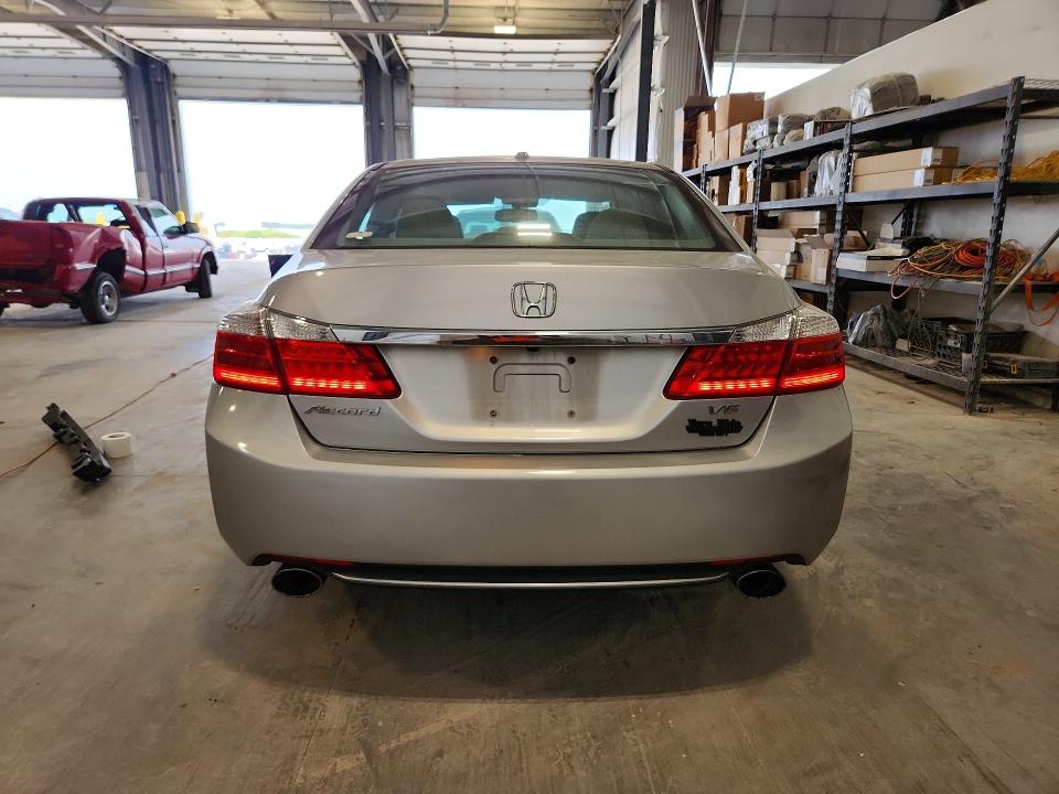 62207106 :رقم المزاد ، 1HGCR3F89DA043352 vin ، 2013 Honda Accord مزاد بيع