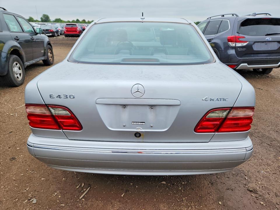 2001 Mercedes-benz E მანქანა იყიდება აუქციონზე, vin: WDBJF83J61X053203, აუქციონის ნომერი: 62960096