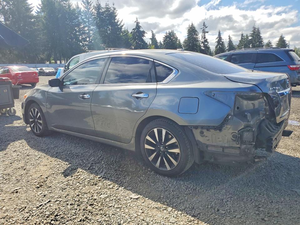 62696576 :رقم المزاد ، 1N4AL3AP2JC175557 vin ، 2018 Nissan Altima مزاد بيع