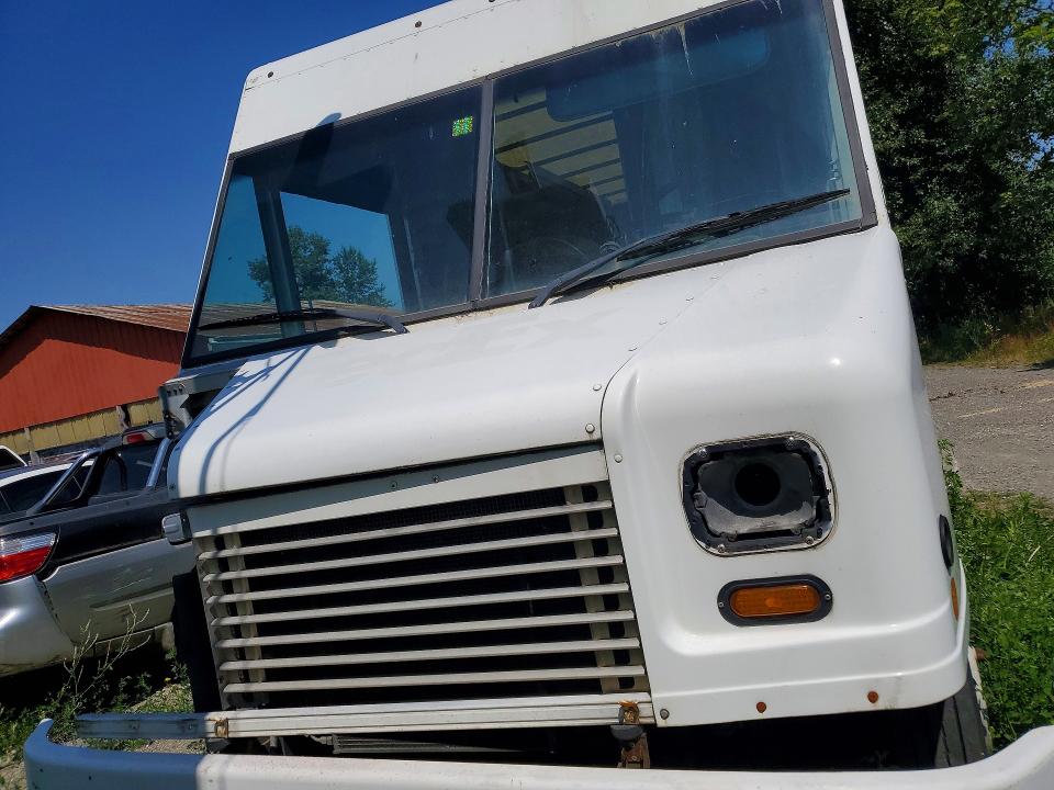 2013 Freightliner Chassis მანქანა იყიდება აუქციონზე, vin: 4UZAANDUXDCFE4807, აუქციონის ნომერი: 57954786