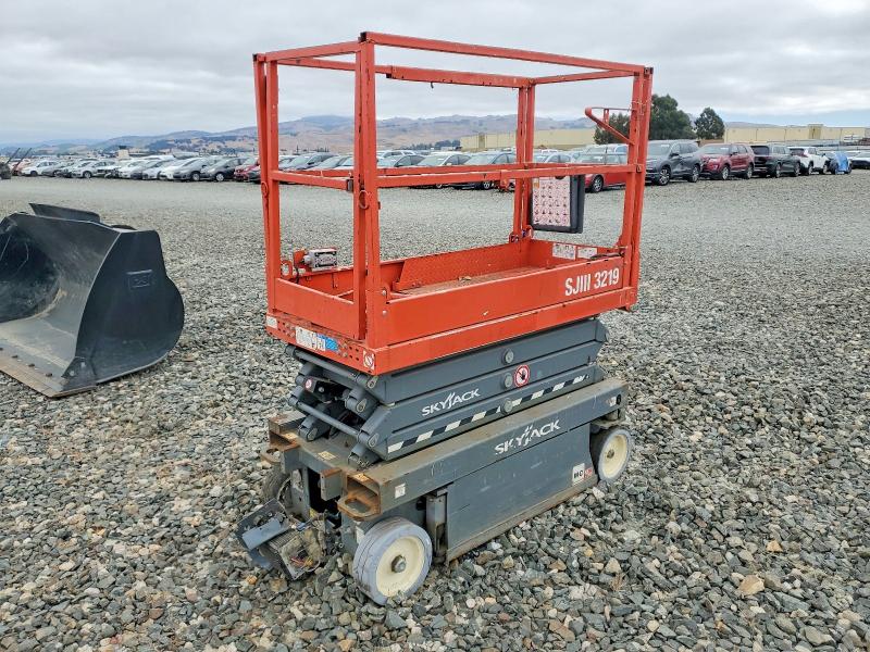 Продажа на аукционе авто 2018 Skyjack Industrial Equipment, vin: 22125525, номер лота: 59551276