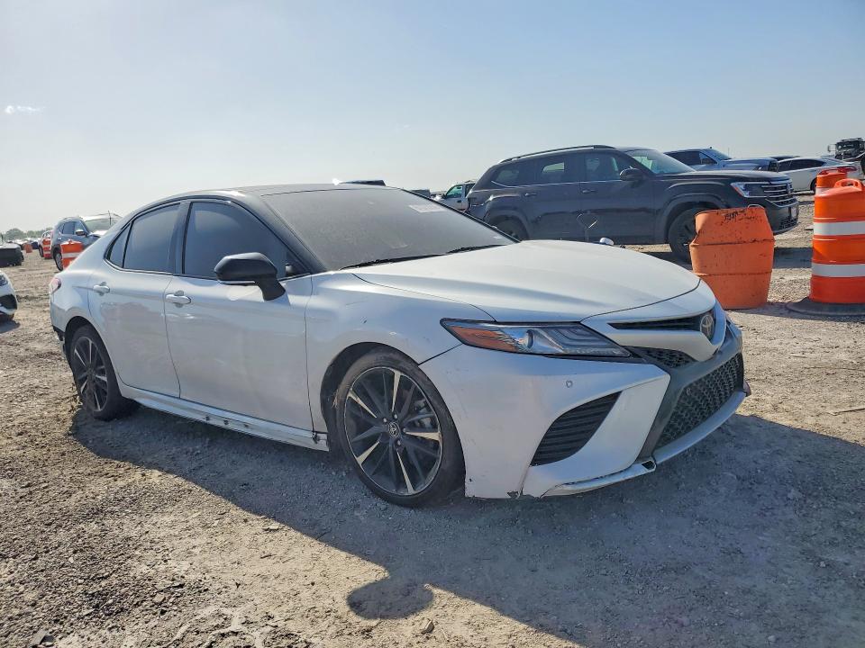 2018 Toyota Camry მანქანა იყიდება აუქციონზე, vin: 4T1BZ1HK0JU015534, აუქციონის ნომერი: 61372256