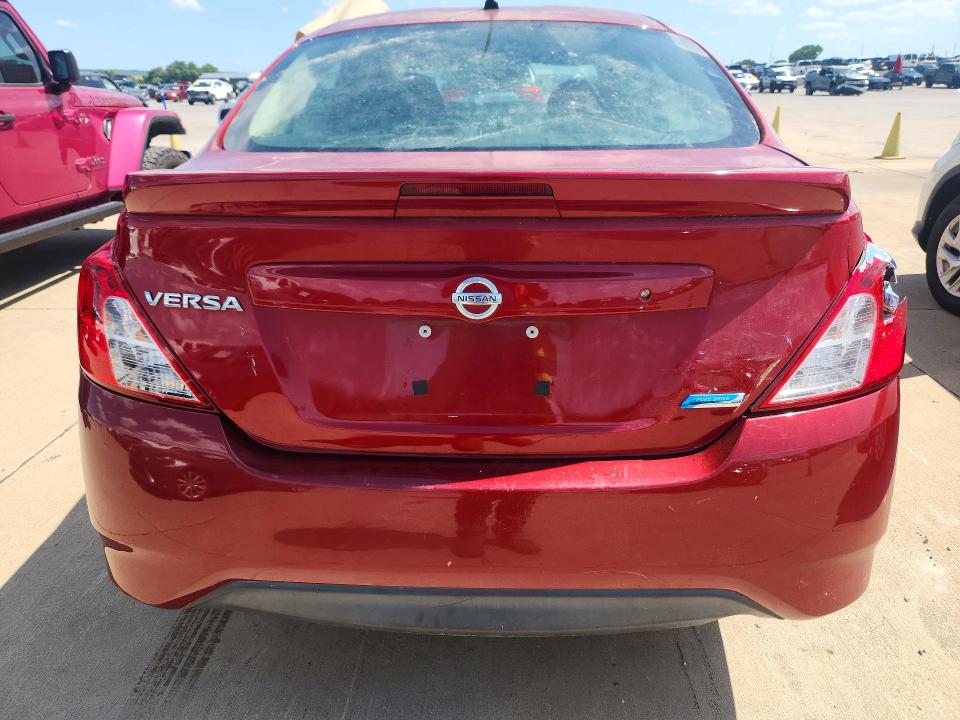 60800656 :رقم المزاد ، 3N1CN7AP3FL950418 vin ، 2015 Nissan Versa مزاد بيع