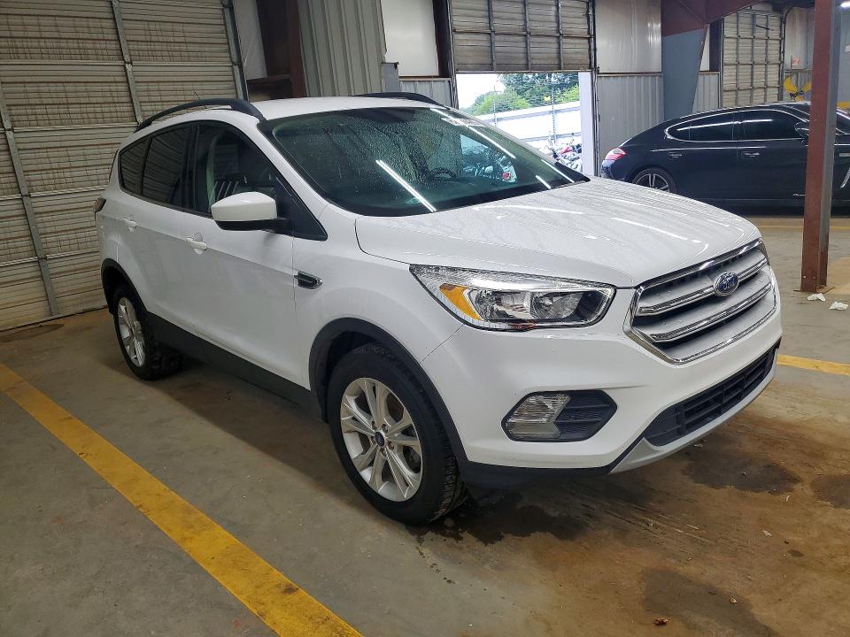 Продажа на аукционе авто 2018 Ford Escape, vin: 1FMCU0GD7JUD35966, номер лота: 62566426
