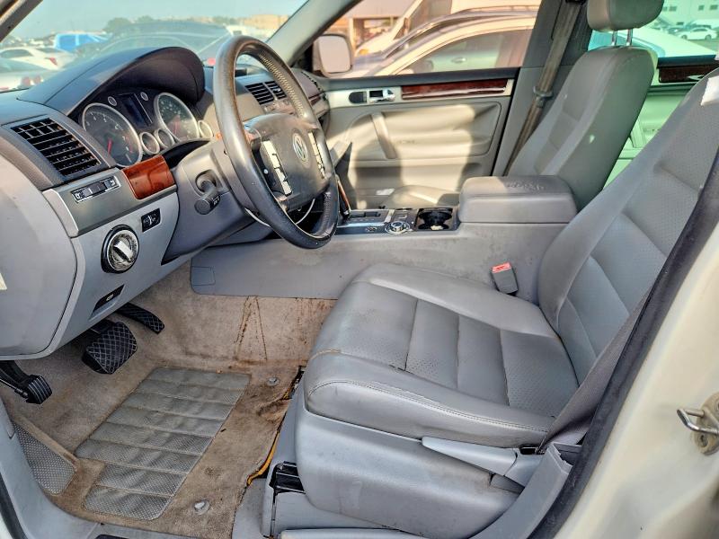 2004 Volkswagen Touareg მანქანა იყიდება აუქციონზე, vin: WVGBC67L74D038239, აუქციონის ნომერი: 63049326
