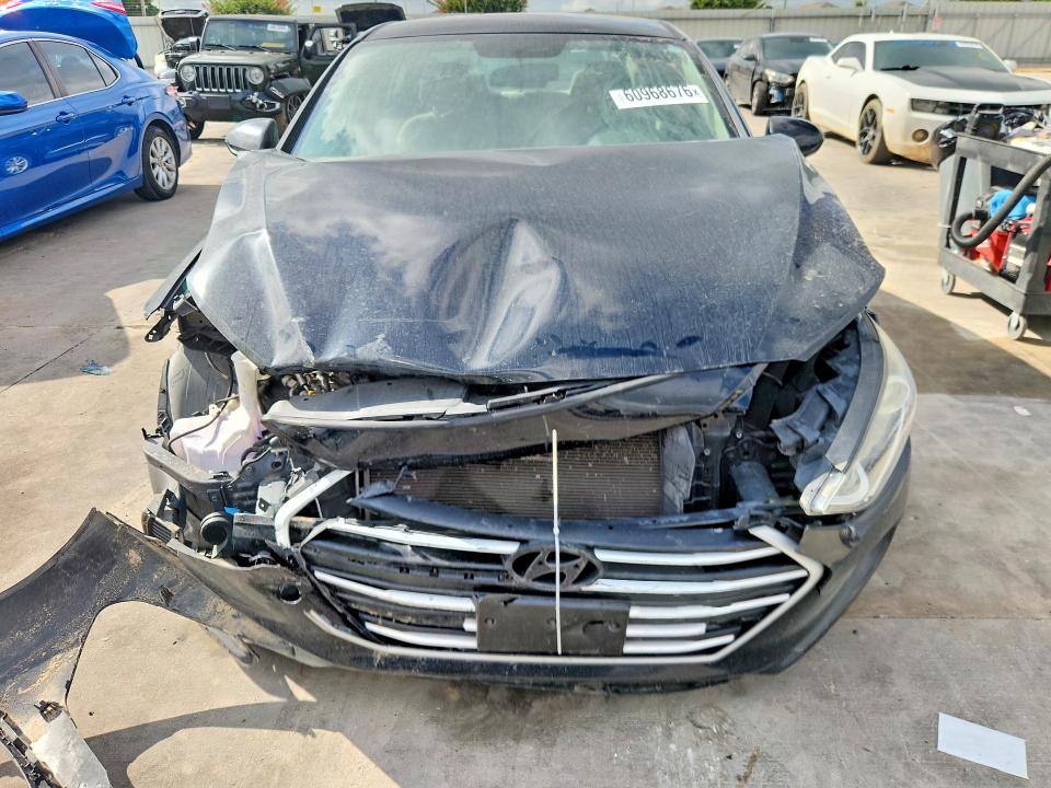 60968676 :رقم المزاد ، KMHD84LF6HU061502 vin ، 2017 Hyundai Elantra مزاد بيع