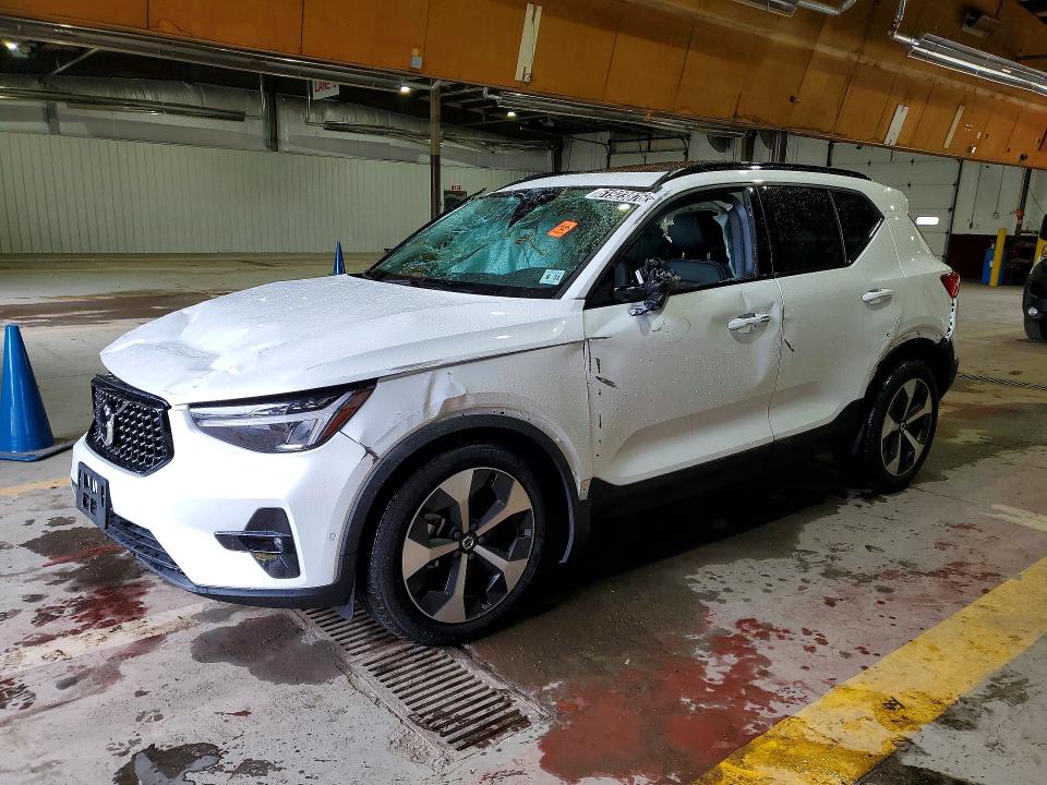 Продаж на аукціоні авто 2026 Volvo Xc40, vin: YV4L12UC6T2735551, номер лоту: 61923876