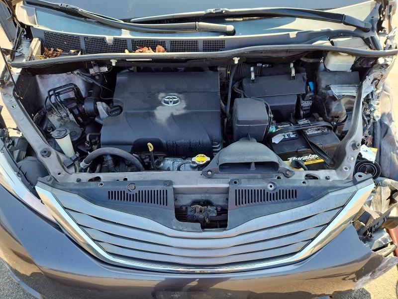 59097046 :رقم المزاد ، 5TDYK3DC2ES491517 vin ، 2014 Toyota Sienna مزاد بيع