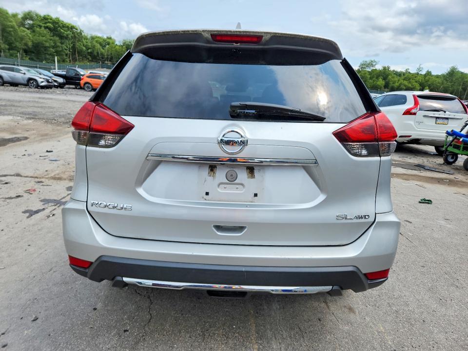 62213036 :رقم المزاد ، 5N1AT2MV6JC783527 vin ، 2018 Nissan Rogue مزاد بيع