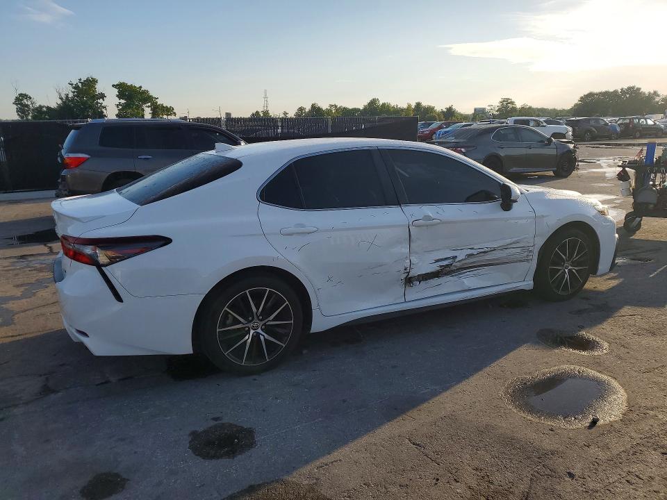 Продажа на аукционе авто 2021 Toyota Camry, vin: 4T1G11AK7MU528081, номер лота: 59855786