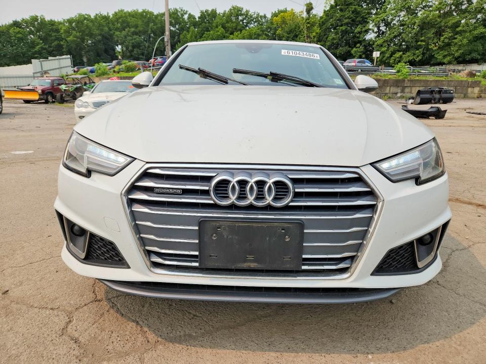 Продажа на аукционе авто 2019 Audi A4, vin: WAUDNAF45KN018872, номер лота: 61043486