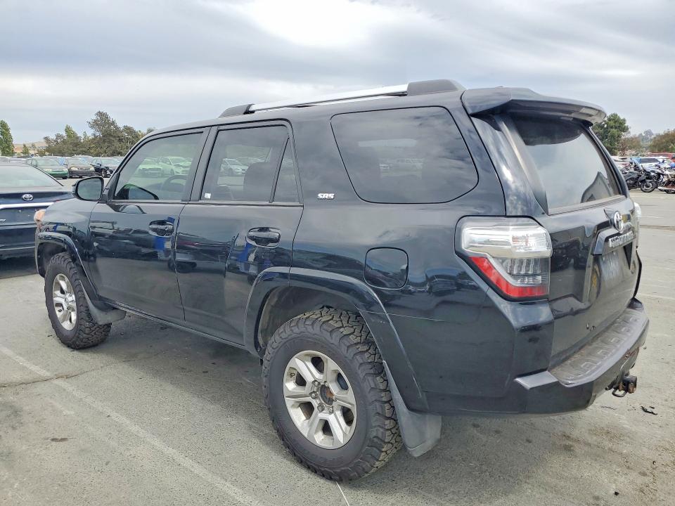 60999786 :رقم المزاد ، JTEMU5JR3M5886822 vin ، 2021 Toyota 4runner مزاد بيع