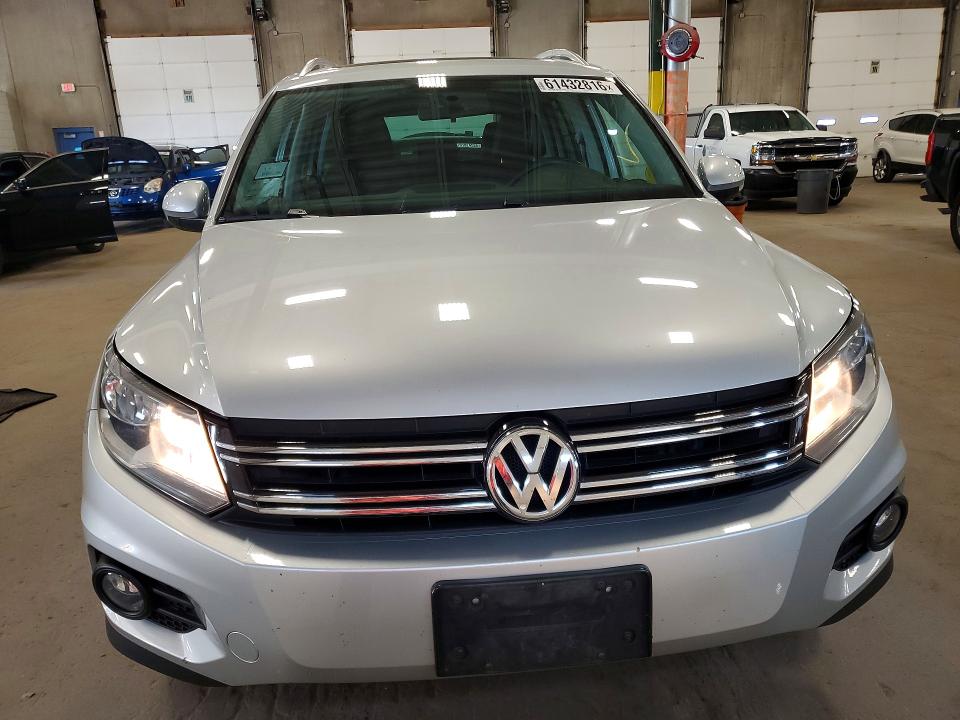 Продажа на аукционе авто 2014 Volkswagen Tiguan, vin: WVGBV3AX3EW581789, номер лота: 61432816