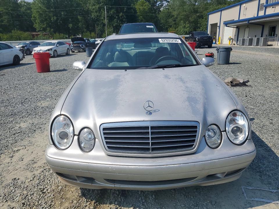 2000 Mercedes-benz Clk მანქანა იყიდება აუქციონზე, vin: WDBLJ65G0YF121024, აუქციონის ნომერი: 62935256