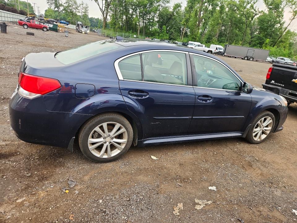 61556736 :رقم المزاد ، 4S3BMBC6XE3026457 vin ، 2014 Subaru Legacy مزاد بيع