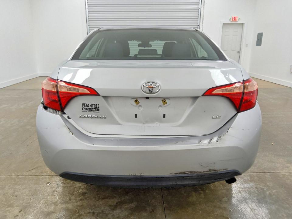 62124836 :رقم المزاد ، 2T1BURHE0HC881575 vin ، 2017 Toyota Corolla مزاد بيع