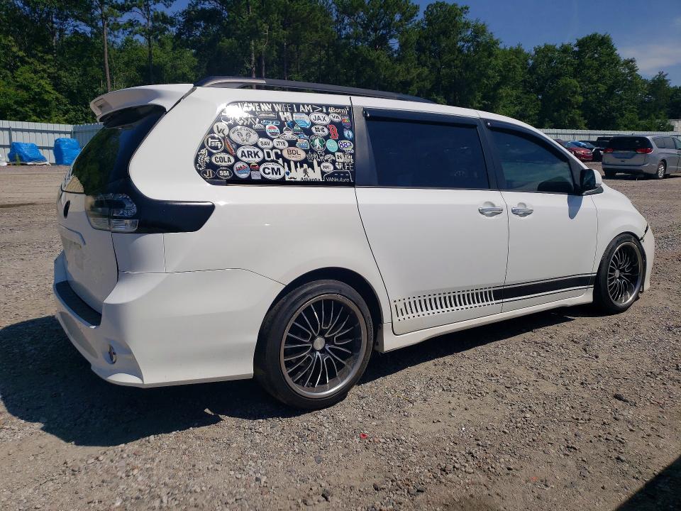 2015 Toyota Sienna მანქანა იყიდება აუქციონზე, vin: 5TDXK3DCXFS592706, აუქციონის ნომერი: 59887206