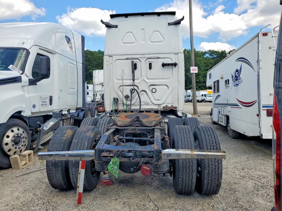 59741886 :رقم المزاد ، 1FUJHHDR8KLKN0228 vin ، 2019 Freightliner Cascadia 126 مزاد بيع