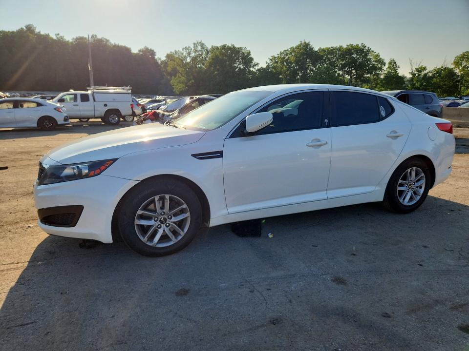 2011 Kia Optima მანქანა იყიდება აუქციონზე, vin: KNAGM4A73B5107147, აუქციონის ნომერი: 61035786