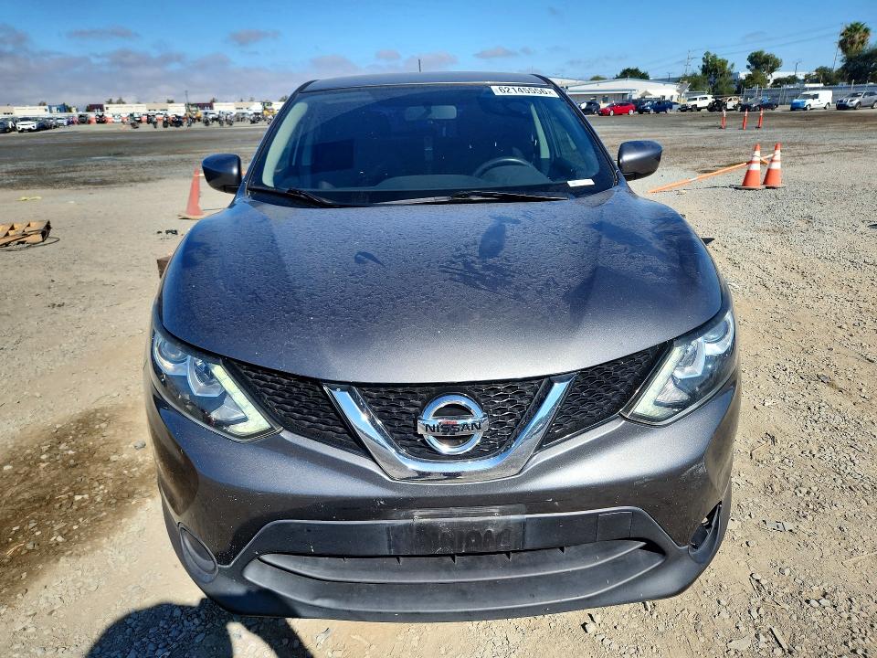 62145556 :رقم المزاد ، JN1BJ1CP0HW029742 vin ، 2017 Nissan Rogue Sport مزاد بيع